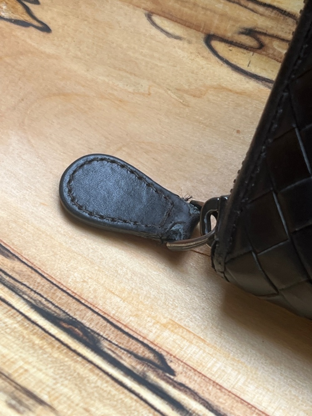 Bottega Veneta Intrecciato Dark Brown Lambskin Long Wallet - Distressed Corners - Picture 12 of 12